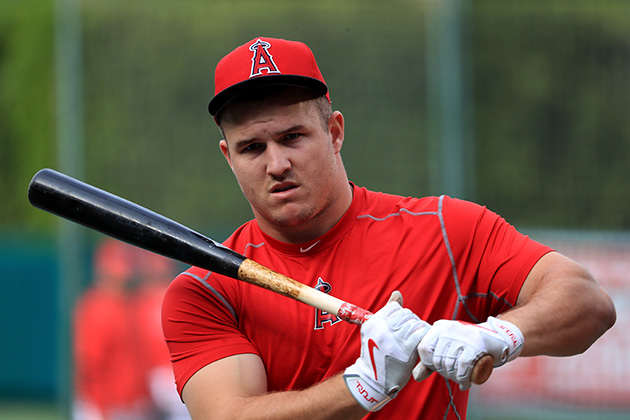 mike-trout-batting-muscles.jpg